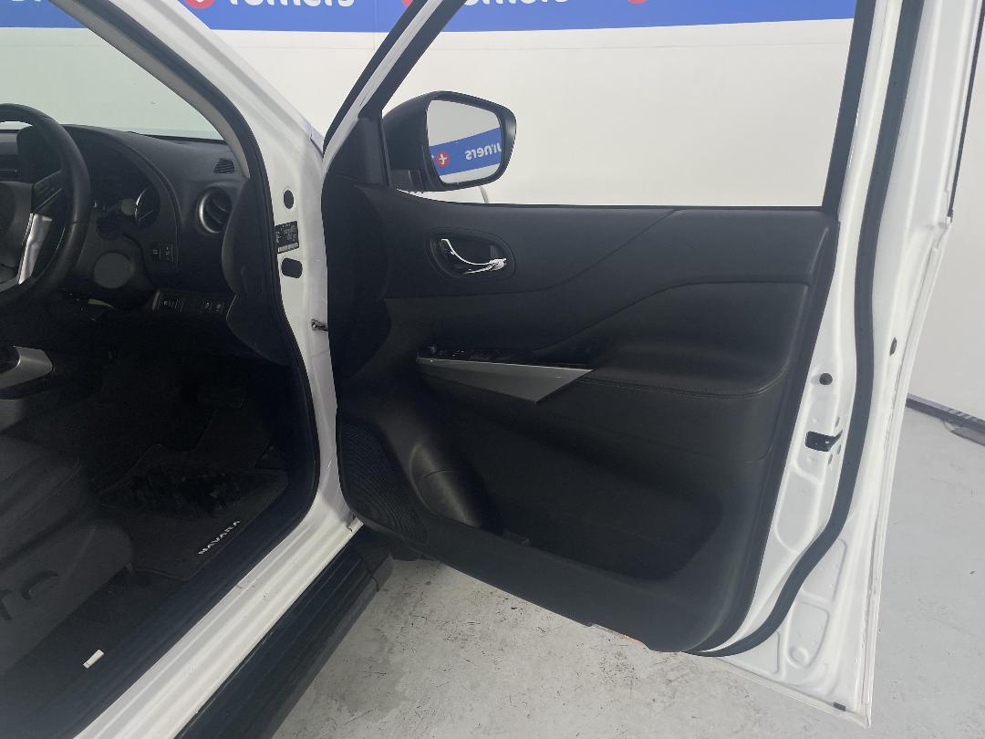 Photo '14' of Nissan Navara Photo '14' of Nissan Navara