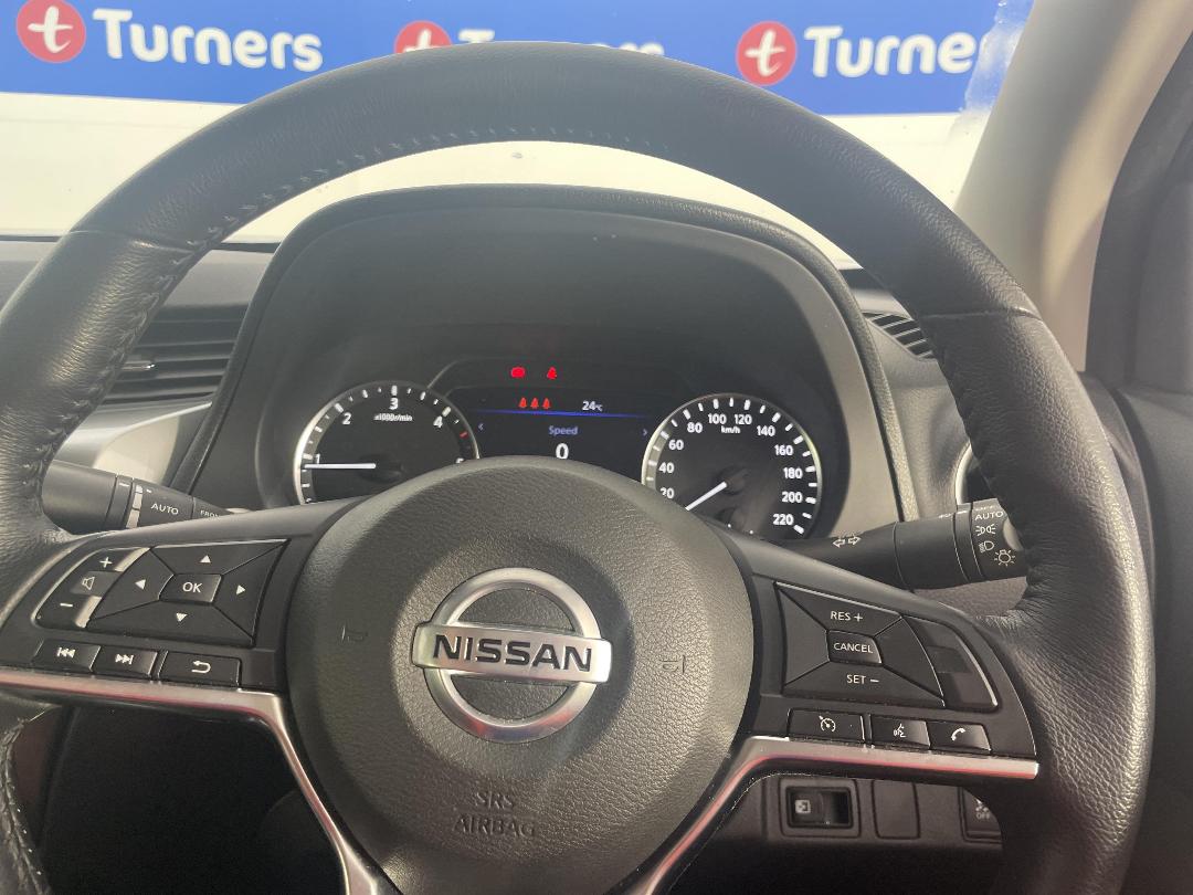 Photo '16' of Nissan Navara Photo '16' of Nissan Navara