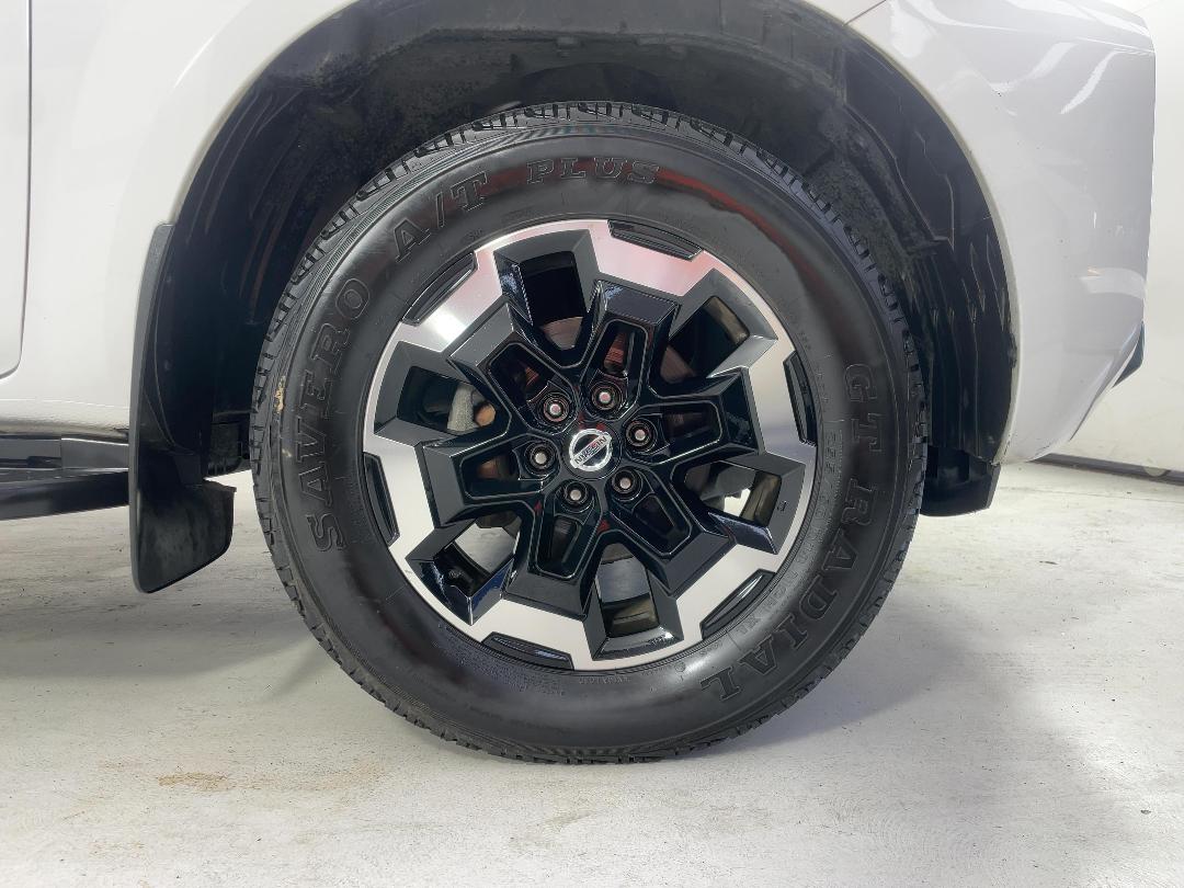 Photo '9' of Nissan Navara