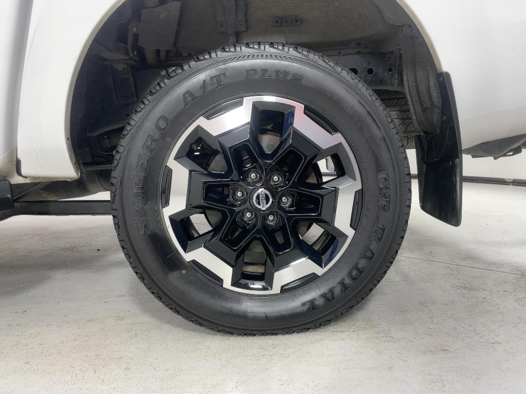 Photo '11' of Nissan Navara