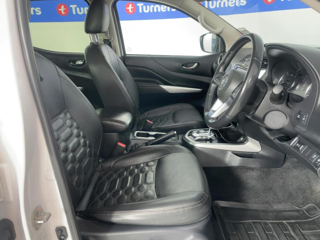 Photo '16' of Nissan Navara