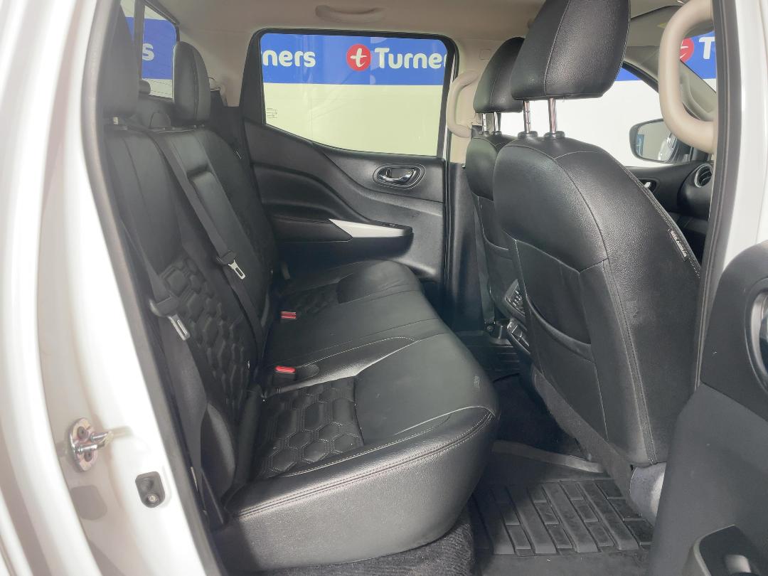 Photo '20' of Nissan Navara