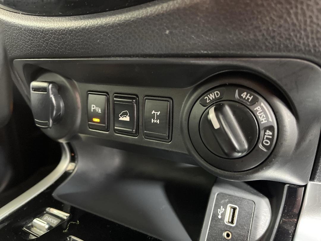 Photo '27' of Nissan Navara Photo '27' of Nissan Navara