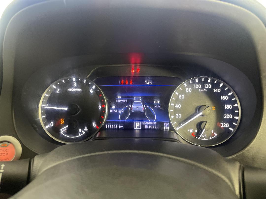 Photo '21' of Nissan Navara Photo '21' of Nissan Navara