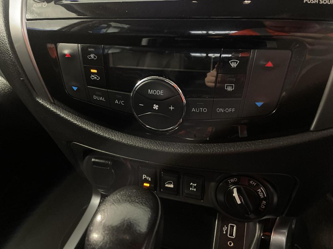 Photo '31' of Nissan Navara Photo '31' of Nissan Navara