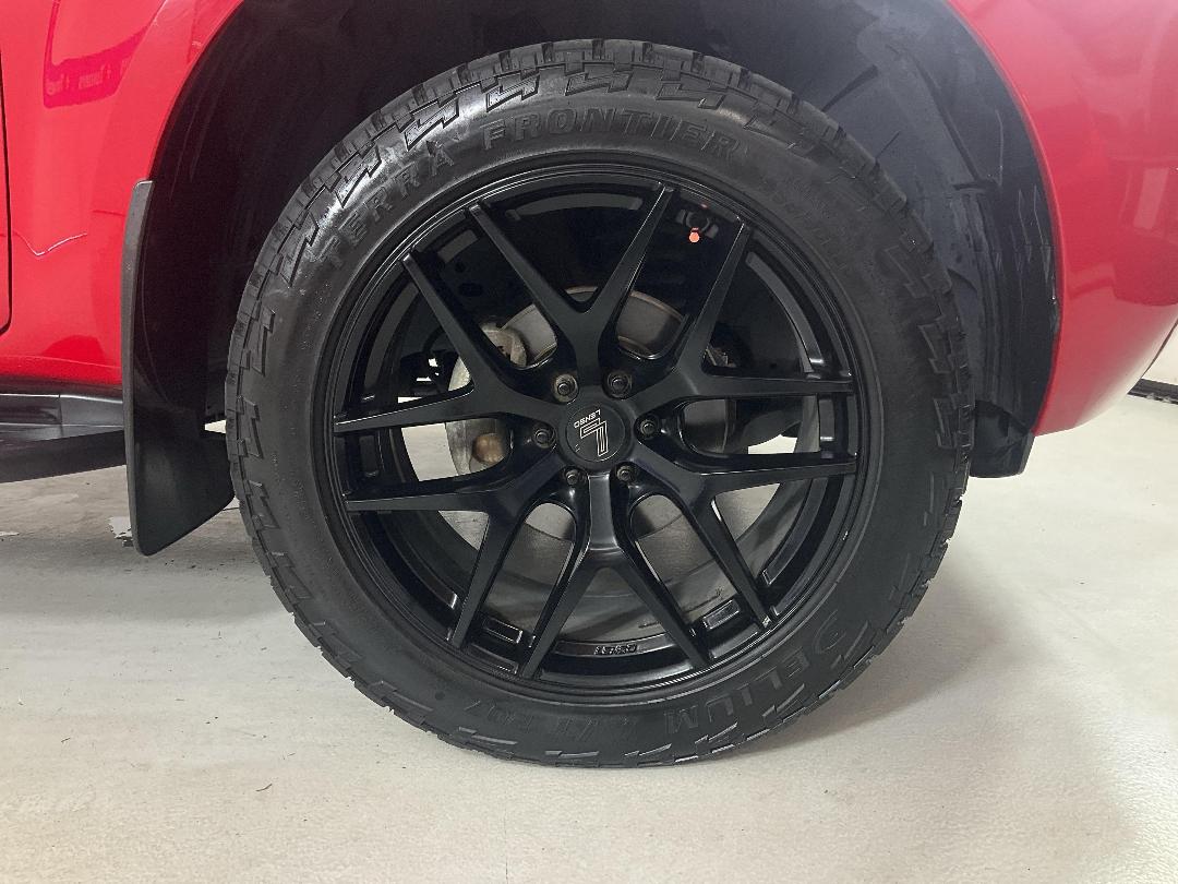 Photo '9' of Nissan Navara