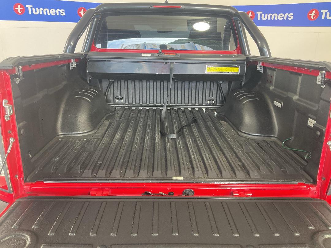 Photo '14' of Nissan Navara