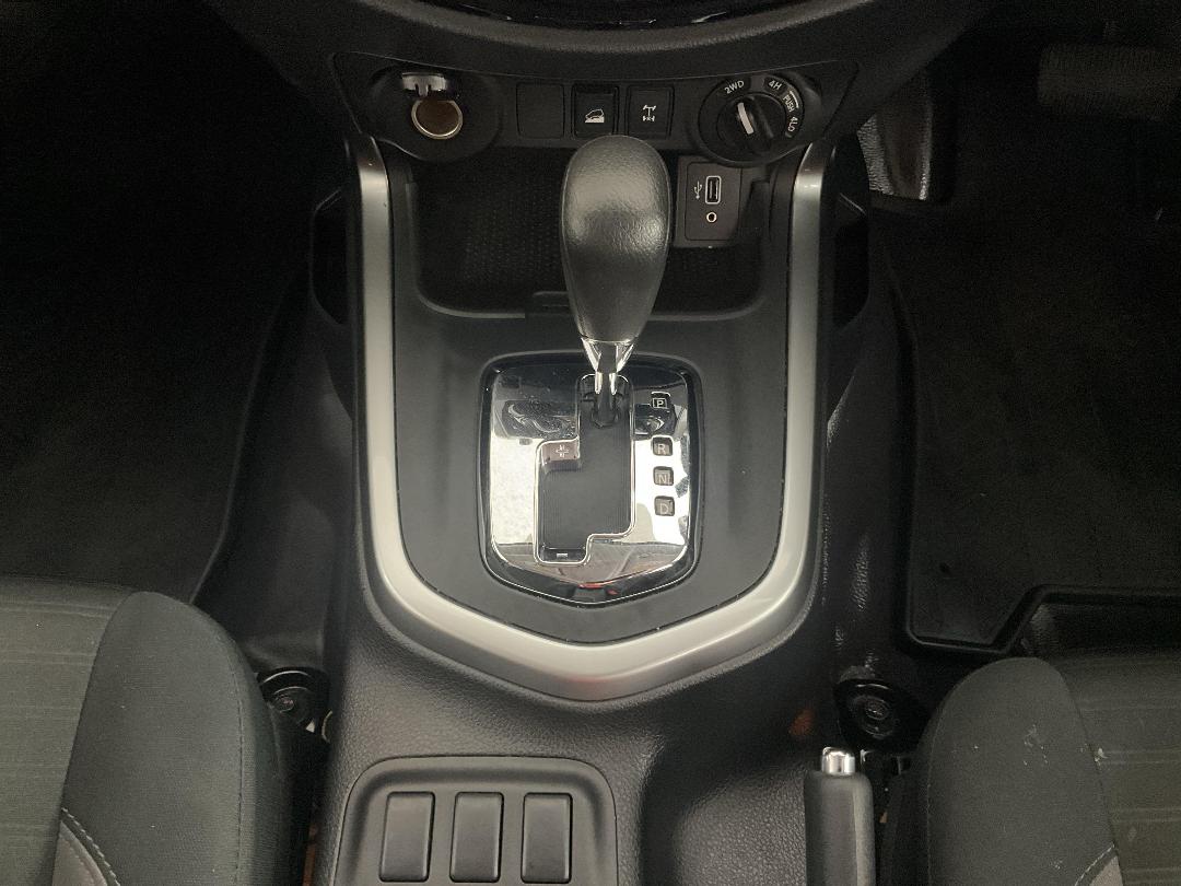 Photo '18' of Nissan Navara