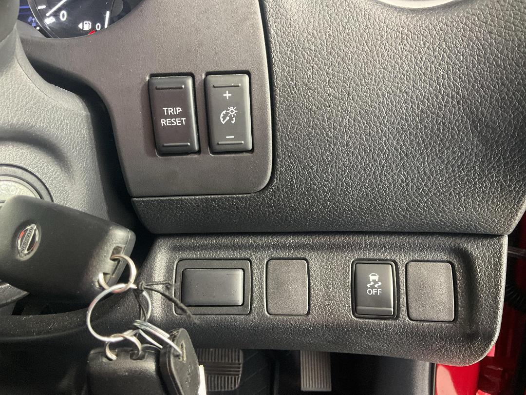 Photo '26' of Nissan Navara