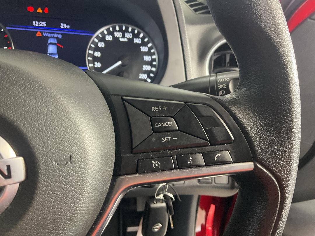 Photo '29' of Nissan Navara