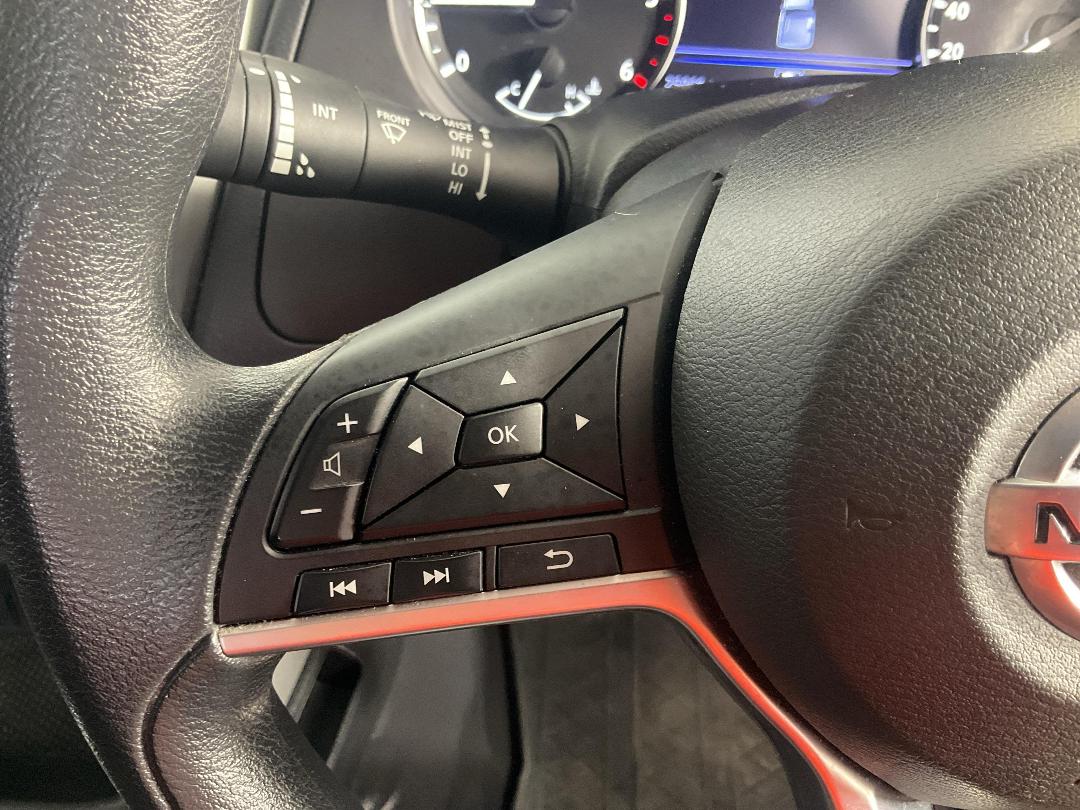 Photo '28' of Nissan Navara