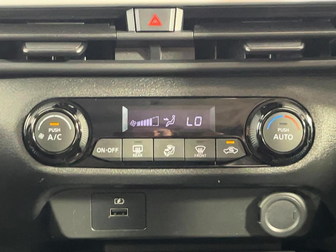 Photo '25' of Nissan Note