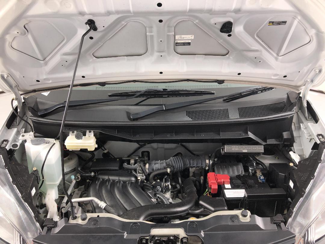 Photo '13' of Nissan NV200