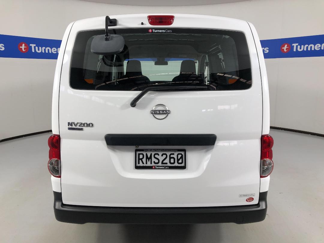 Photo '6' of Nissan NV200