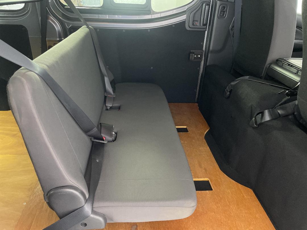 Photo '19' of Nissan NV350 Photo '19' of Nissan NV350