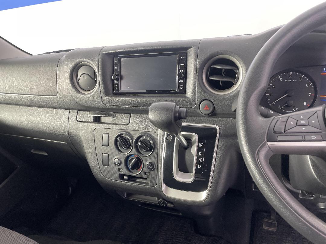 Photo '18' of Nissan NV350 Photo '18' of Nissan NV350