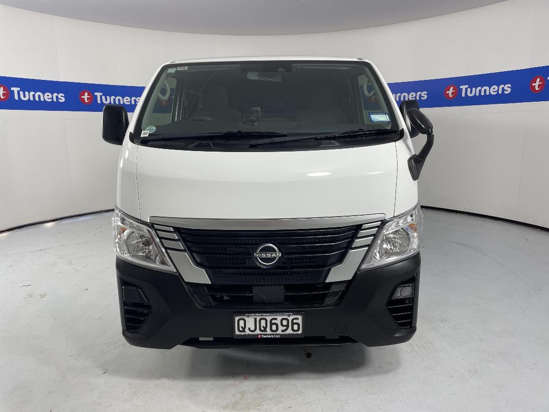 Photo '2' of Nissan NV350