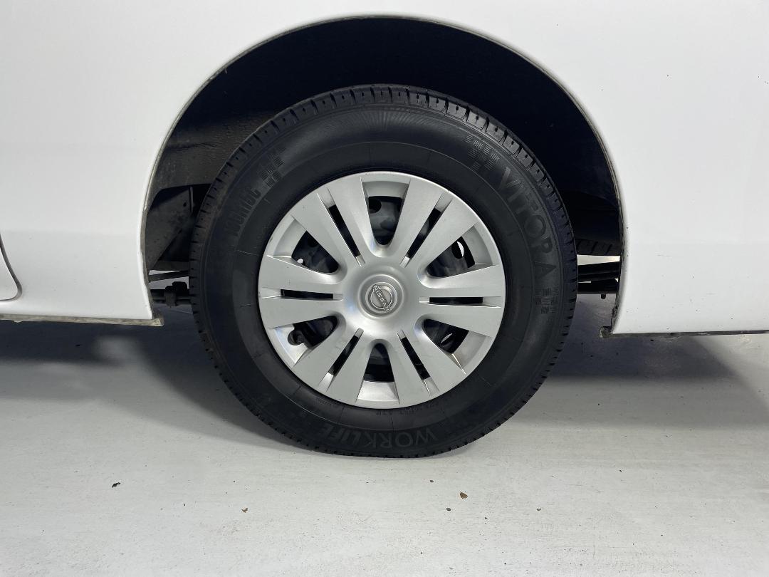 Photo '11' of Nissan NV350