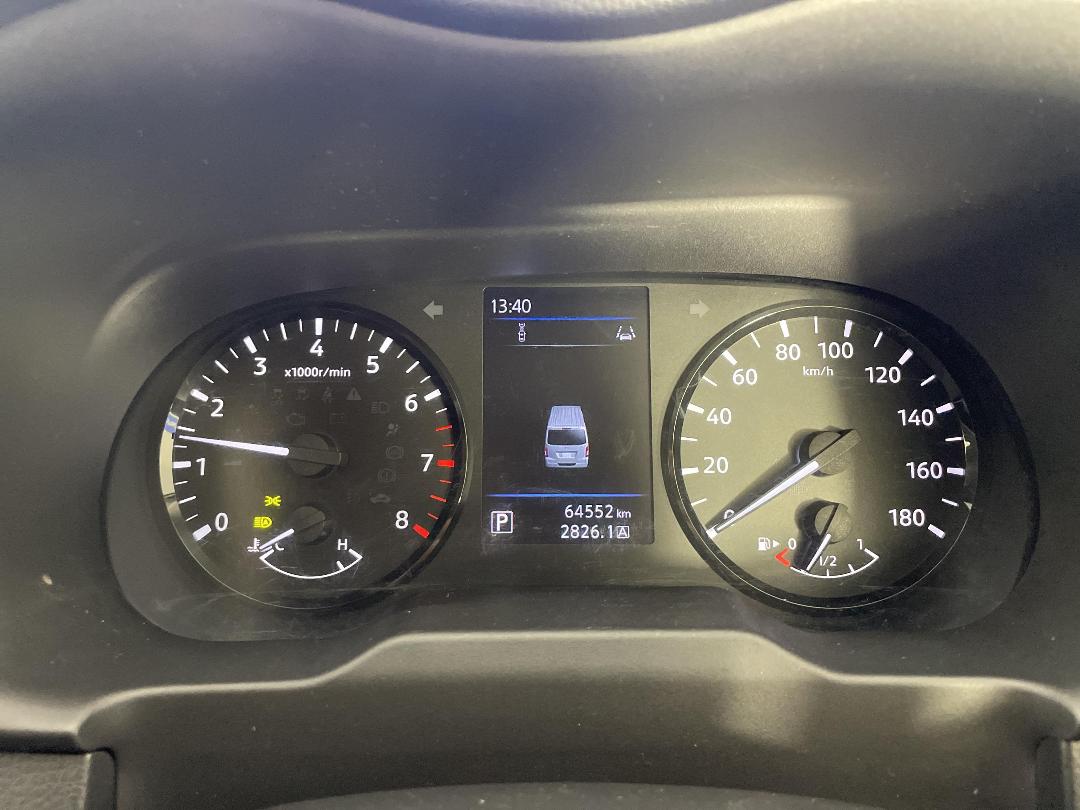 Photo '21' of Nissan NV350