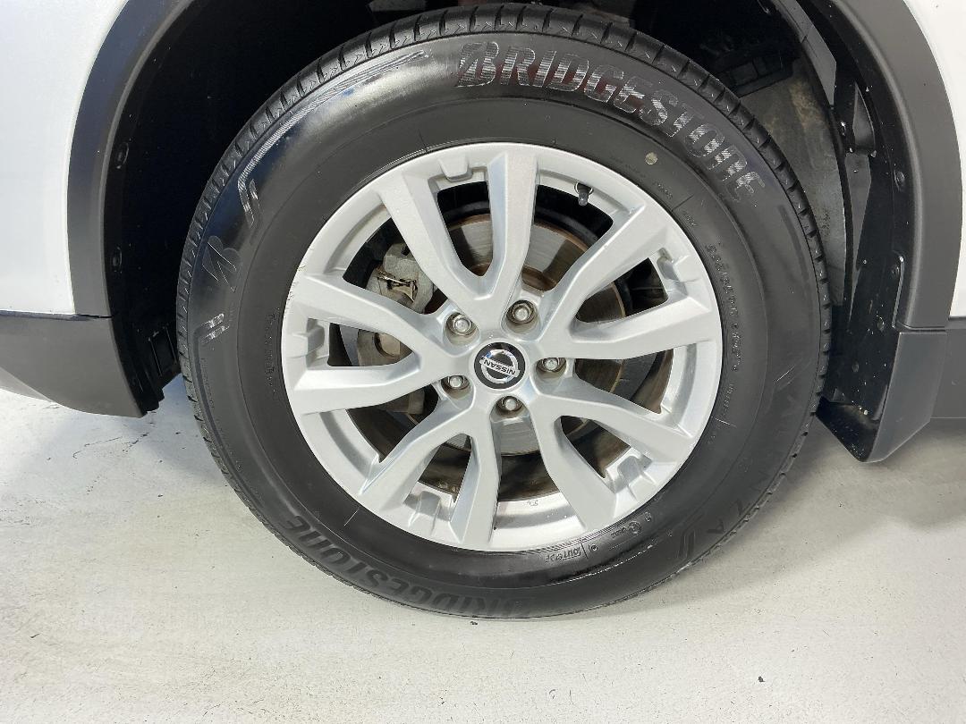 Photo '10' of Nissan X-Trail