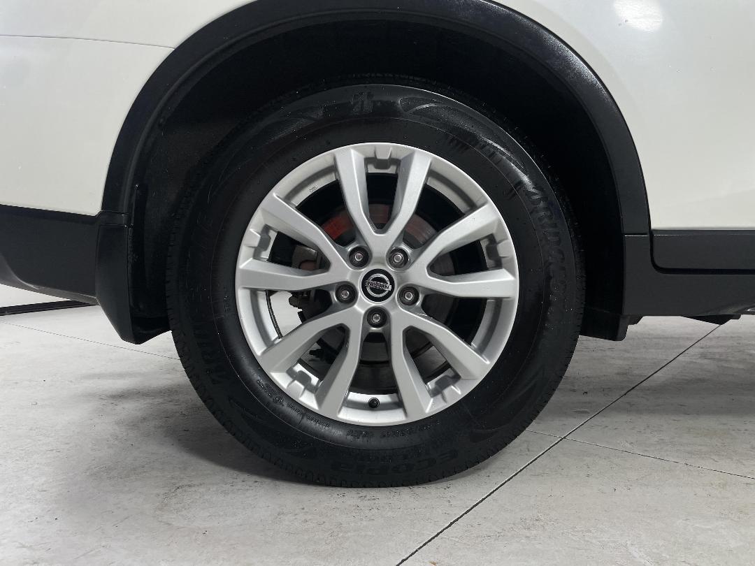 Photo '12' of Nissan X-Trail