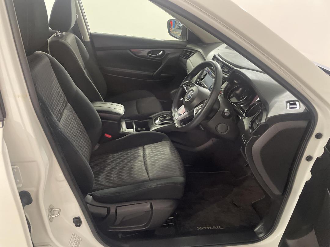 Photo '16' of Nissan X-Trail