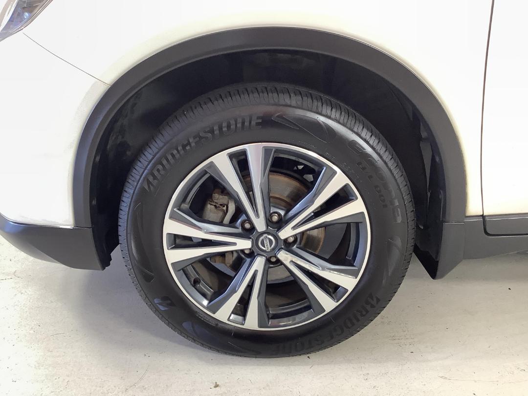 Photo '10' of Nissan X-Trail