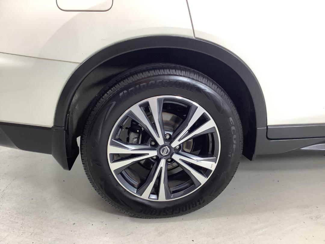 Photo '12' of Nissan X-Trail