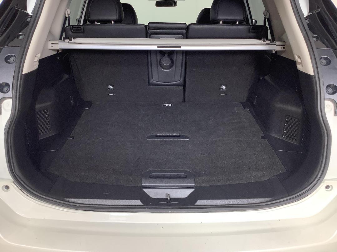 Photo '14' of Nissan X-Trail