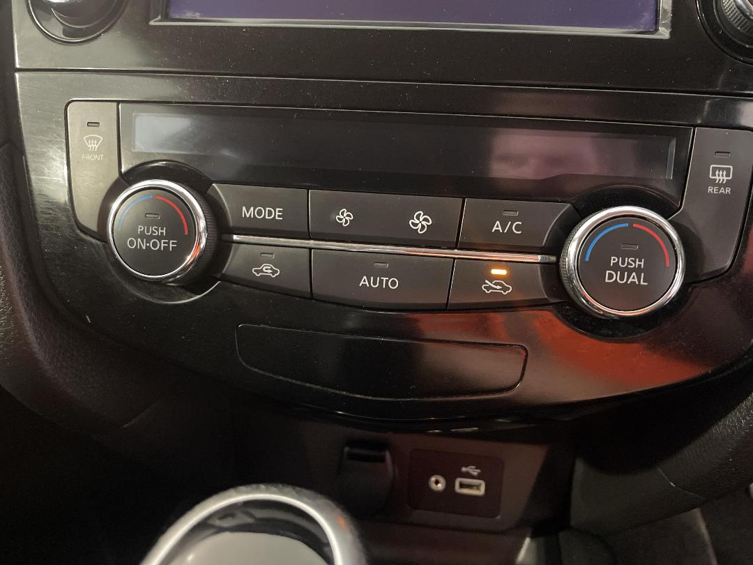 Photo '30' of Nissan X-Trail