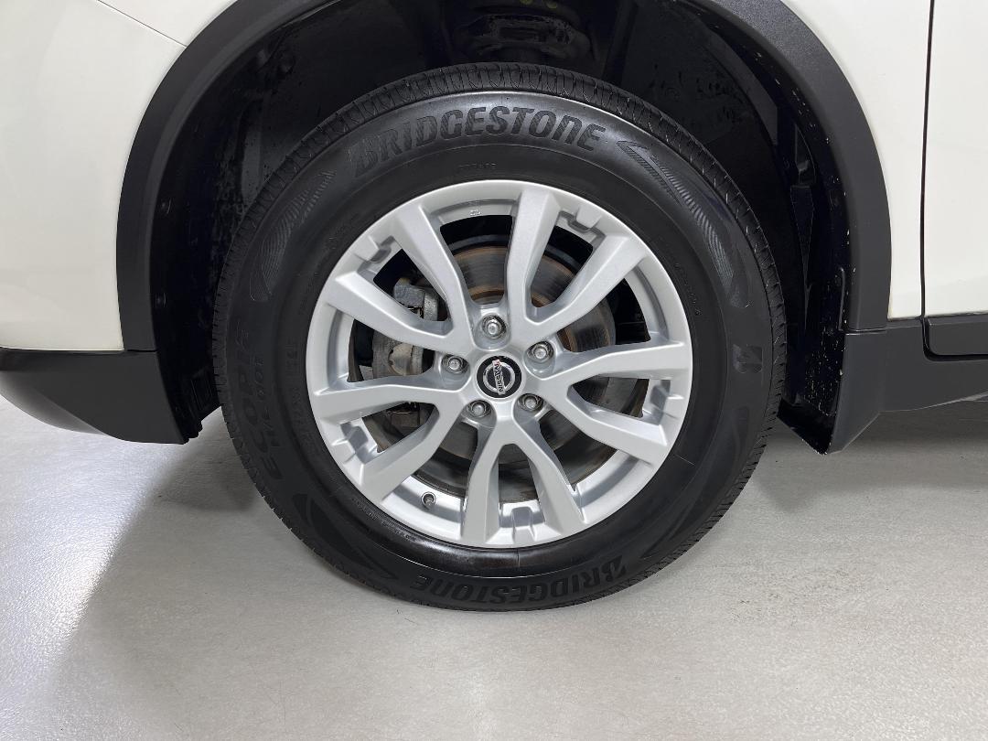 Photo '10' of Nissan X-Trail