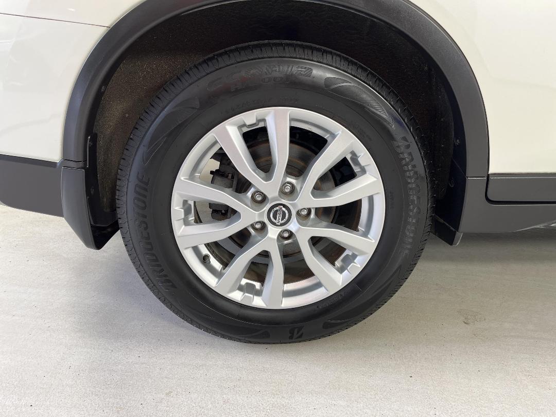 Photo '12' of Nissan X-Trail