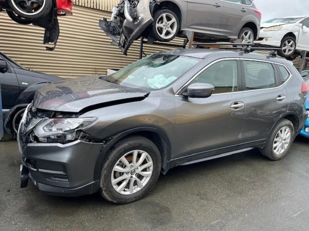 Photo '2' of Nissan X-Trail ST Photo '2' of Nissan X-Trail ST