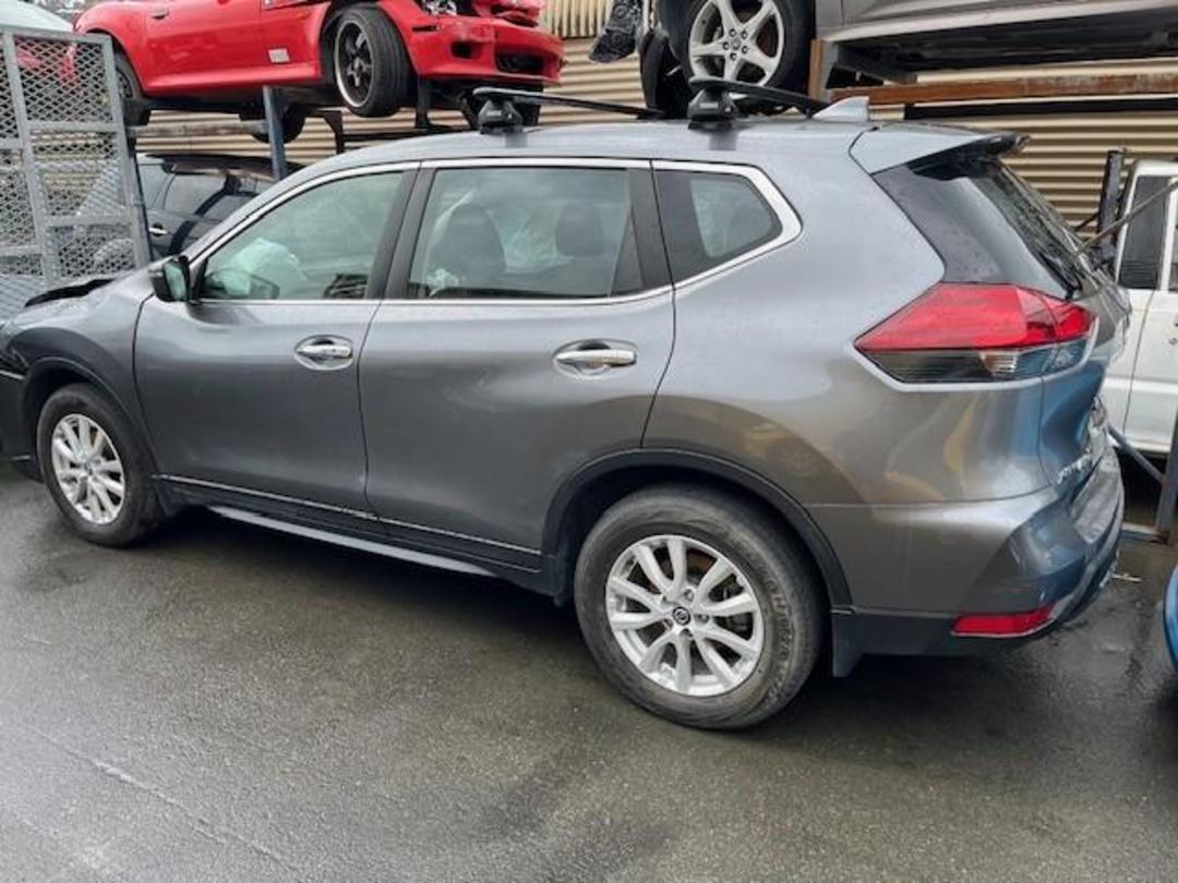 Photo '5' of Nissan X-Trail ST Photo '5' of Nissan X-Trail ST