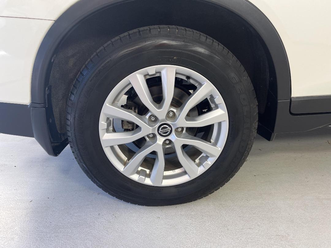 Photo '12' of Nissan X-Trail