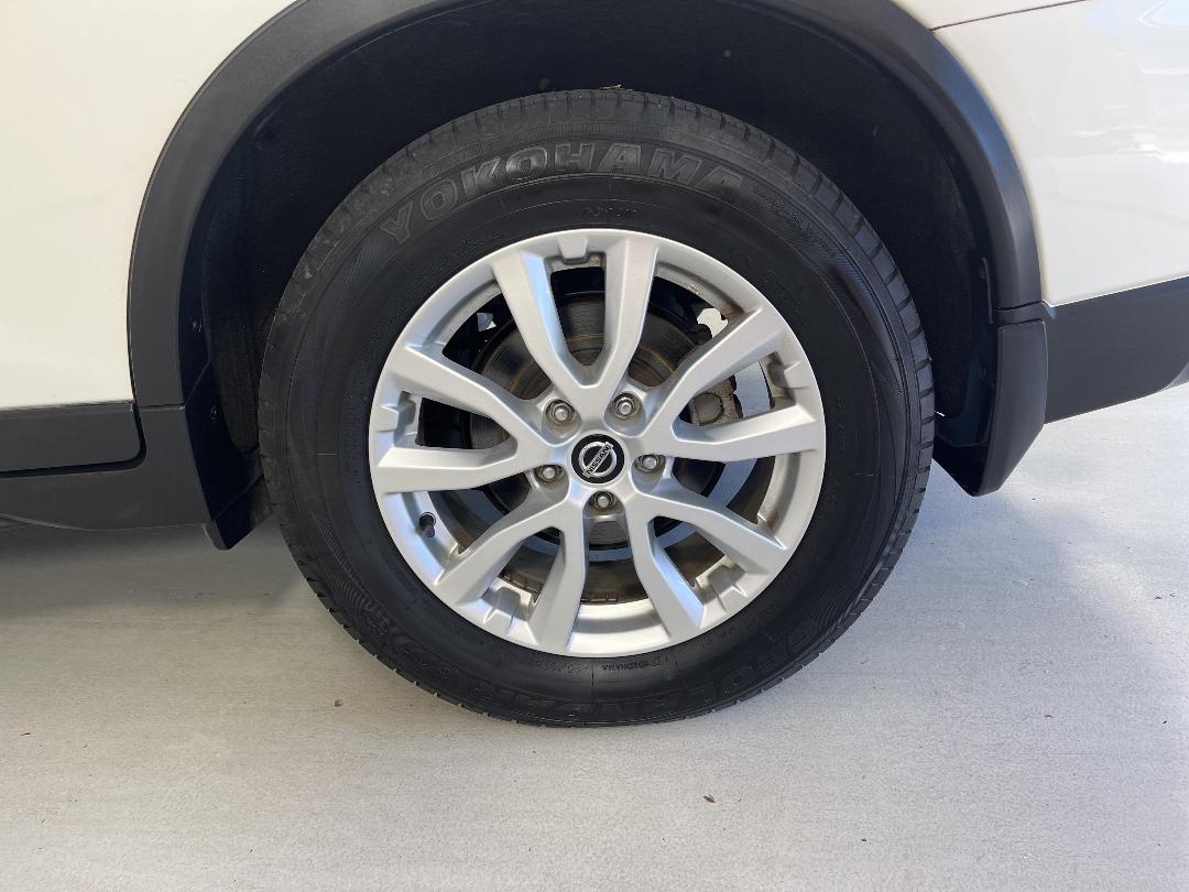 Photo '11' of Nissan X-Trail