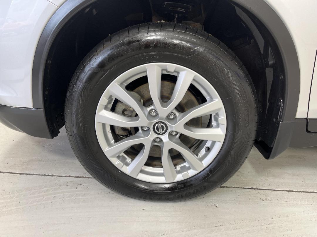 Photo '10' of Nissan X-Trail