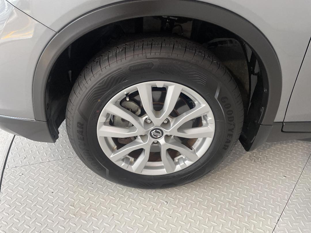 Photo '10' of Nissan X-Trail