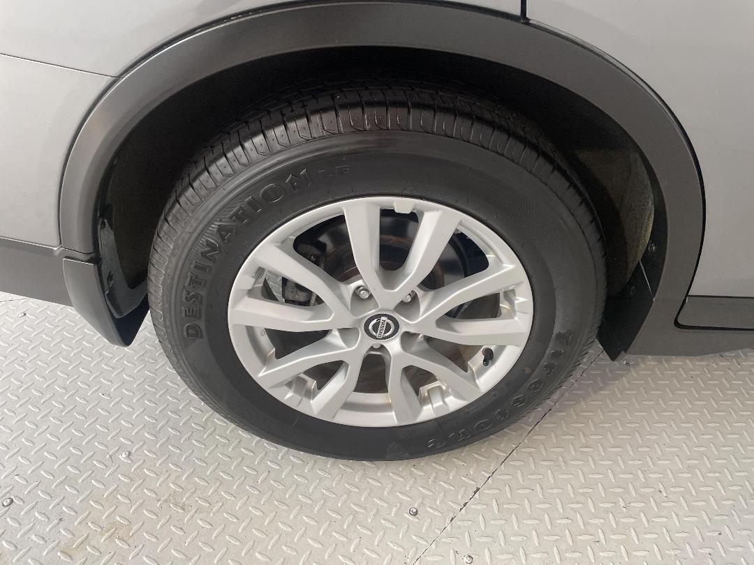 Photo '12' of Nissan X-Trail