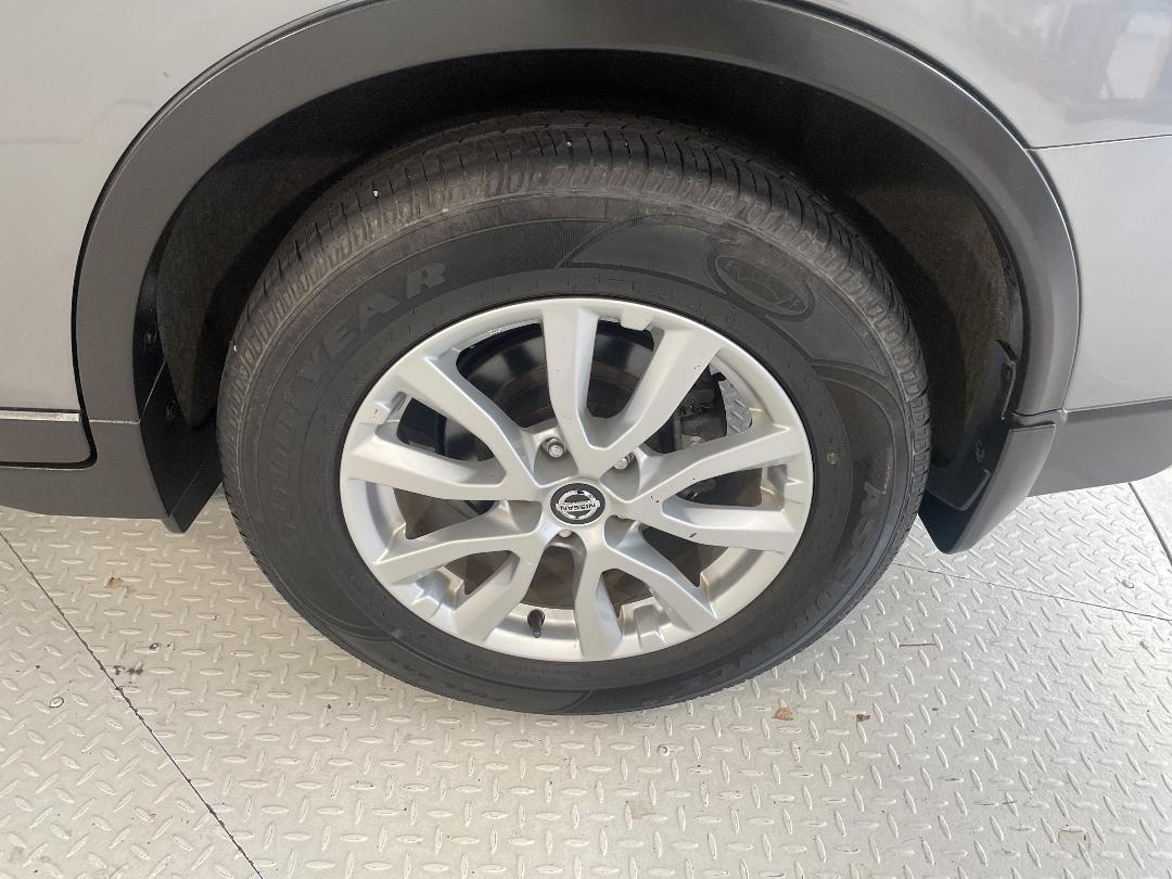 Photo '11' of Nissan X-Trail