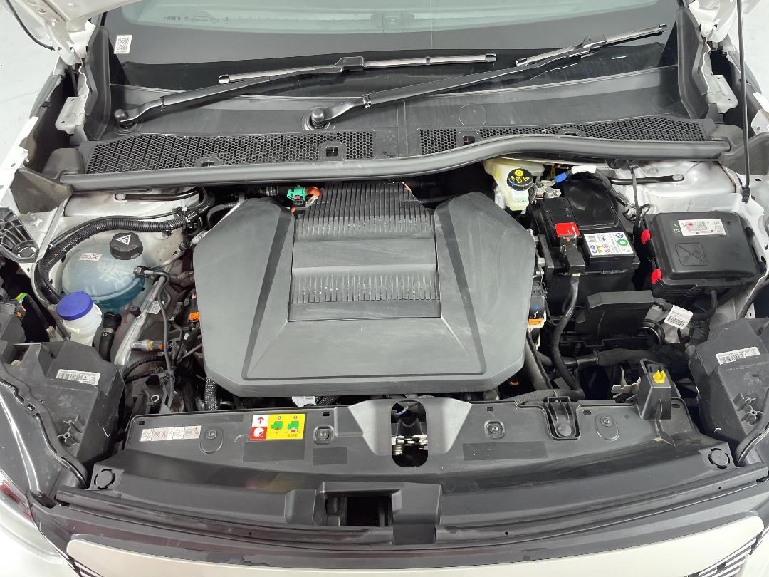 Photo '13' of Peugeot 2008