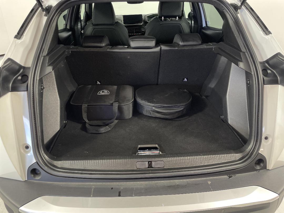 Photo '14' of Peugeot 2008