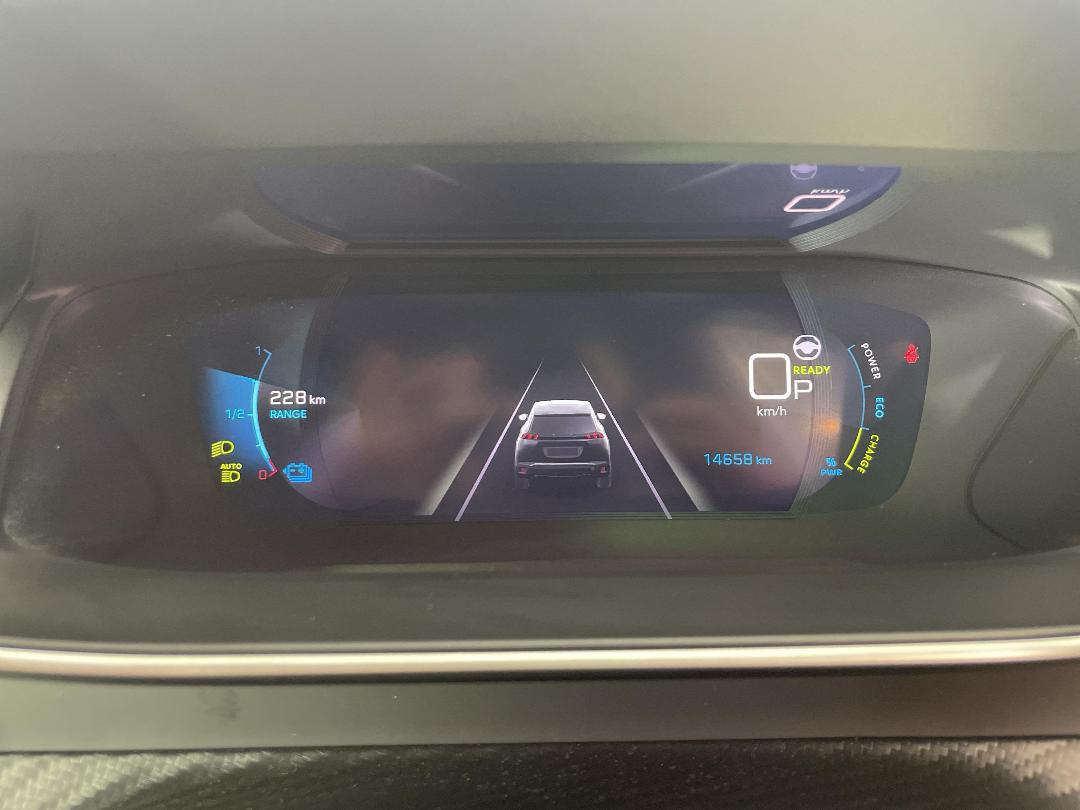 Photo '21' of Peugeot 2008