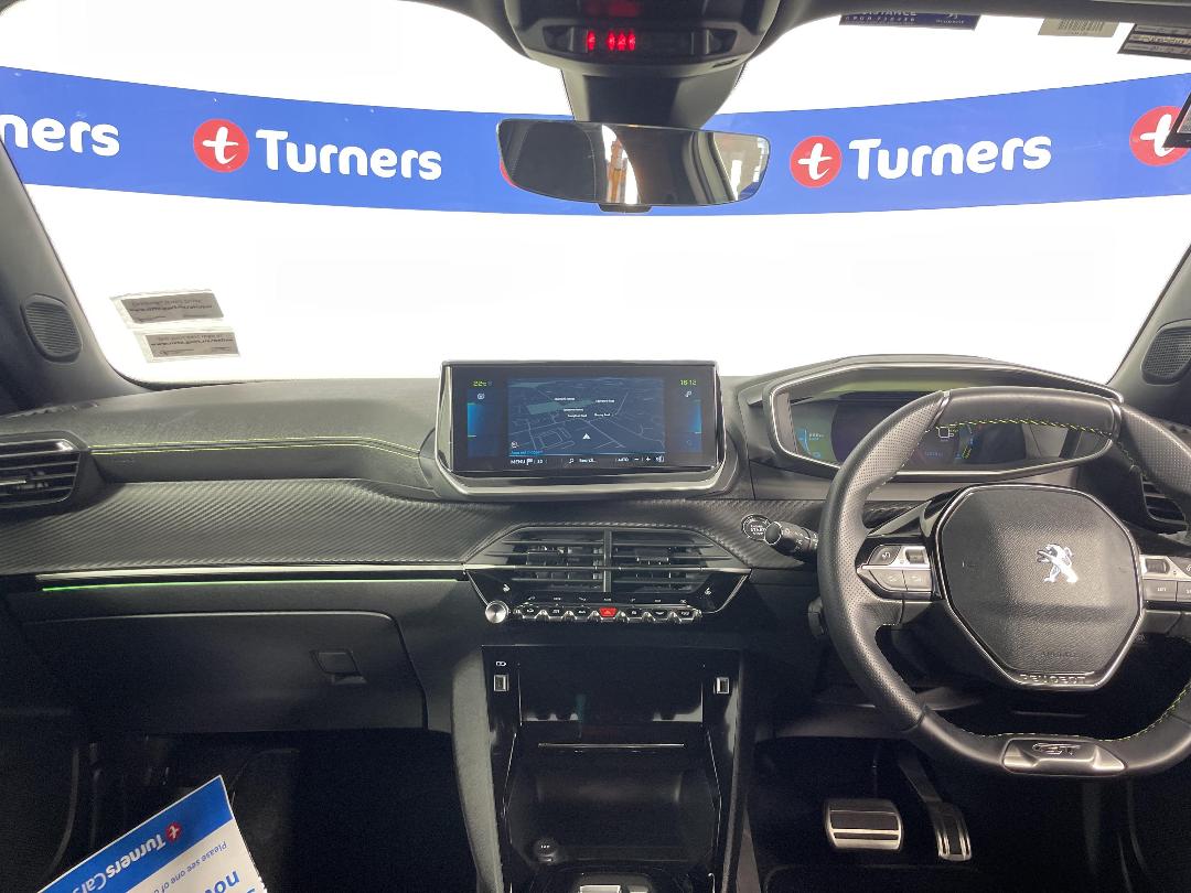 Photo '17' of Peugeot 2008