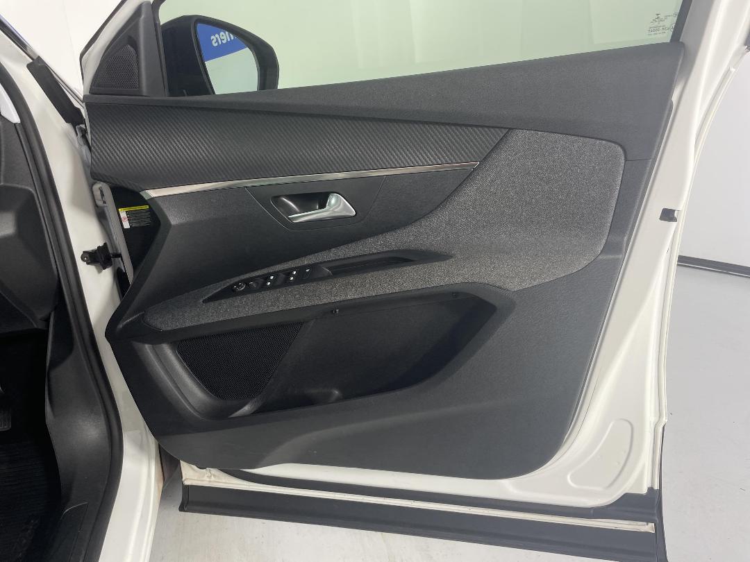 Photo '15' of Peugeot 3008