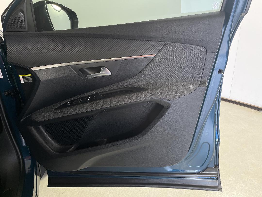 Photo '15' of Peugeot 3008 Photo '15' of Peugeot 3008