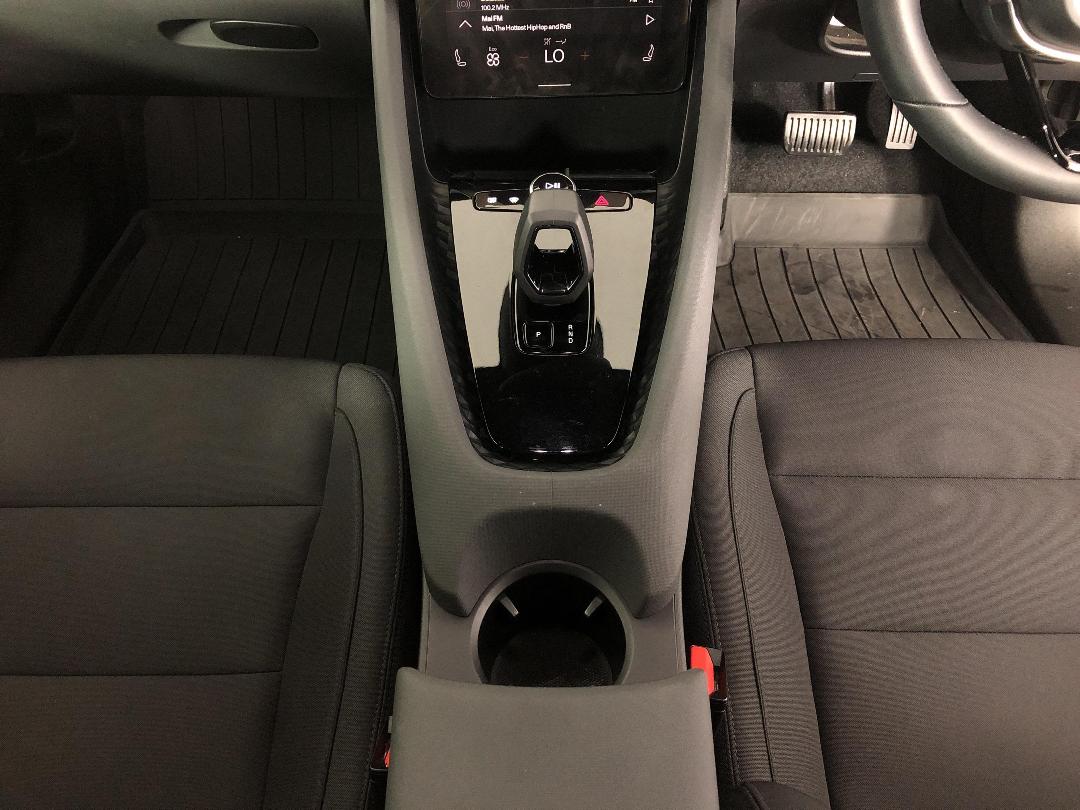 Photo '18' of Polestar Polestar 2