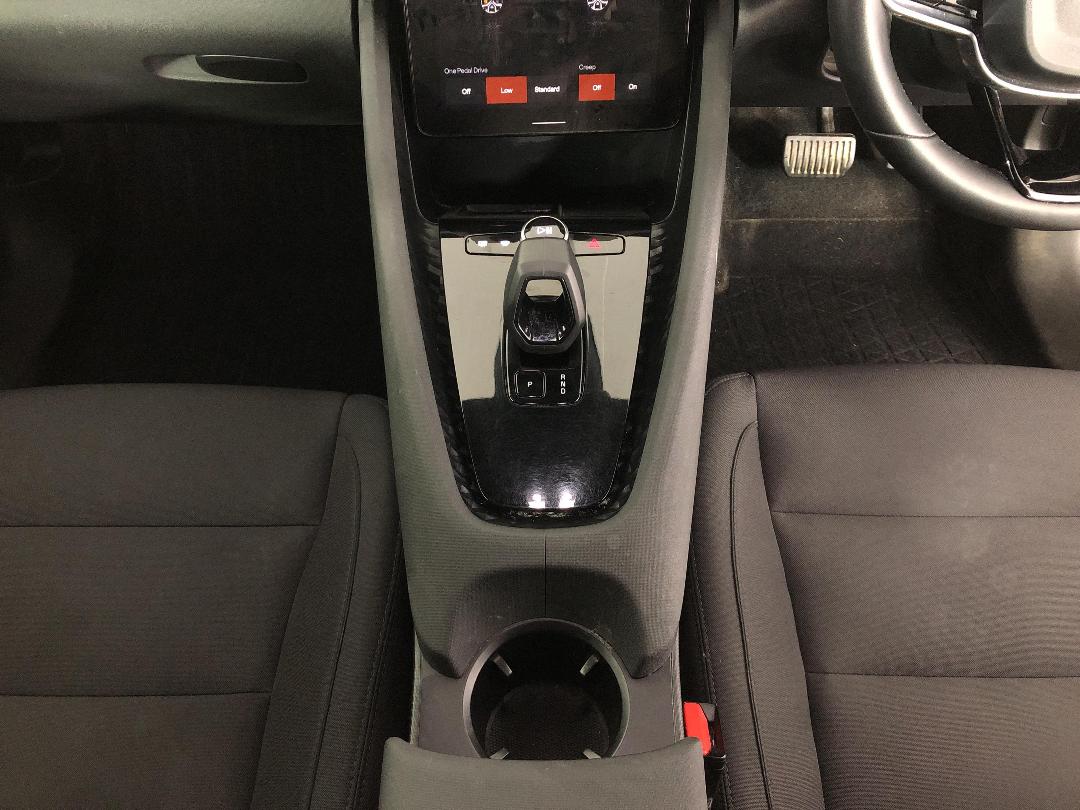 Photo '18' of Polestar Polestar 2