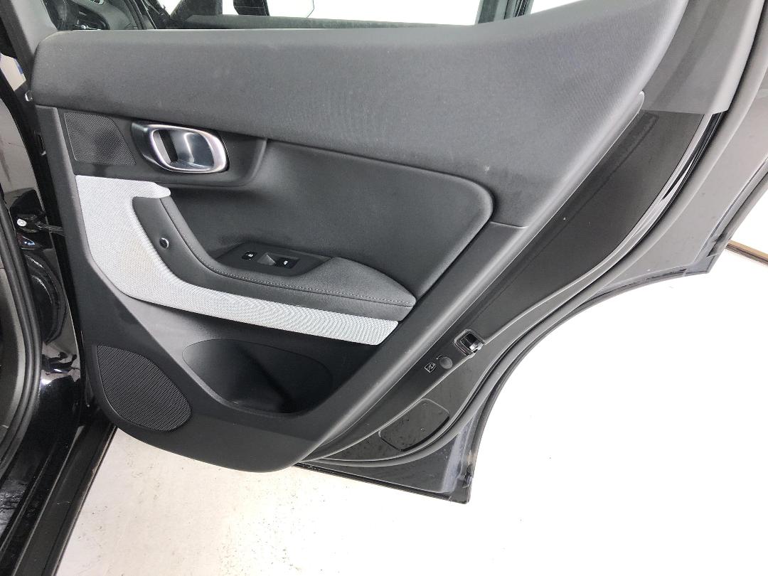 Photo '19' of Polestar Polestar 2