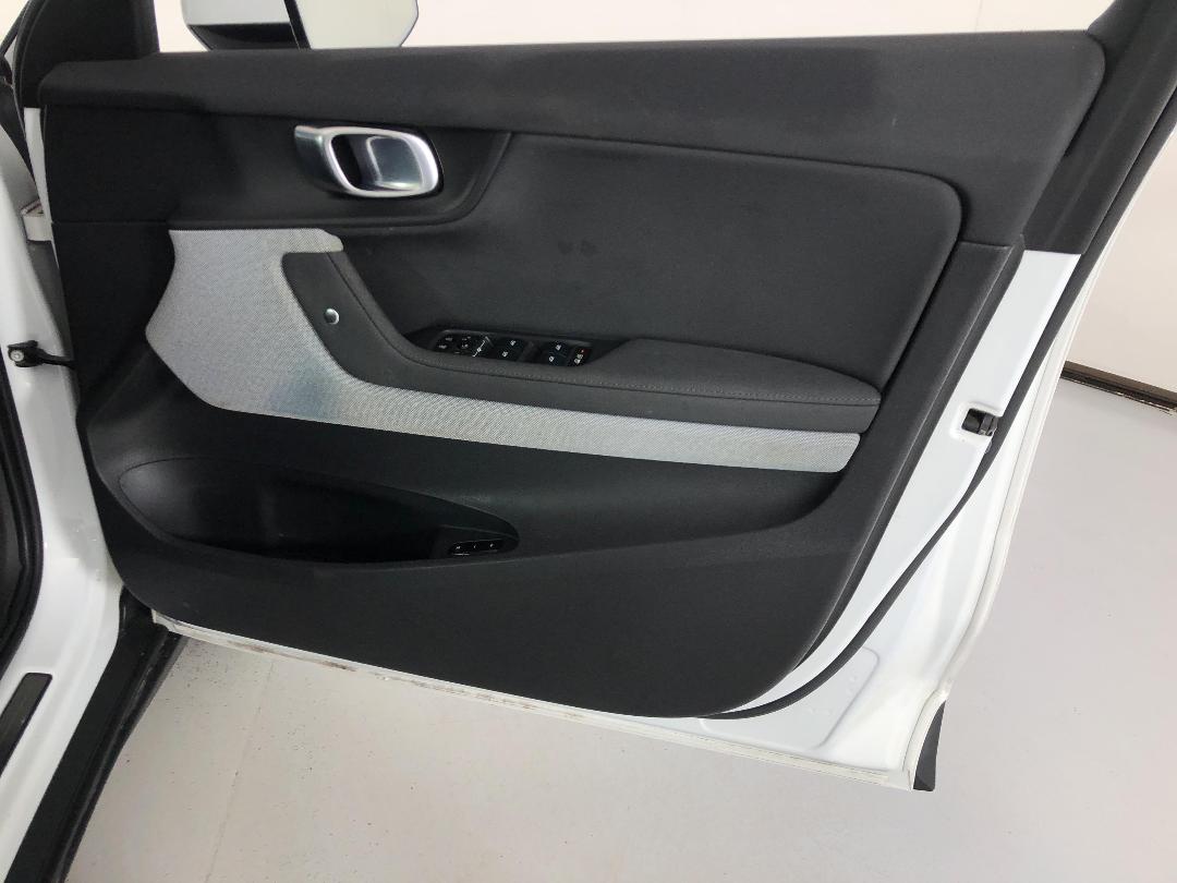 Photo '15' of Polestar Polestar 2